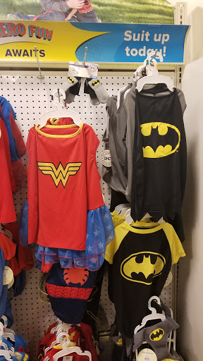 Pet Supply Store «PetSmart», reviews and photos, 1300 John F Kennedy Rd, Dubuque, IA 52002, USA