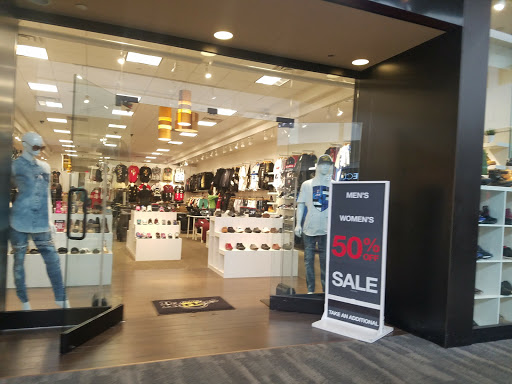 Shopping Mall «St. Charles Towne Center», reviews and photos, 11110 Mall Cir, Waldorf, MD 20603, USA