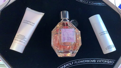 Computer Store «Apple Queens Center», reviews and photos, 90-15 Queens Blvd, Elmhurst, NY 11373, USA