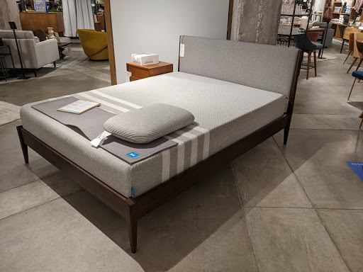 Furniture Store «west elm», reviews and photos, 400 W 47th St, Kansas City, MO 64112, USA