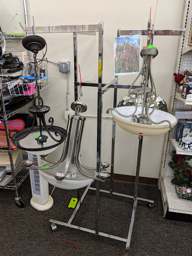 Thrift Store «Waterfront Rescue Mission Thrift Store», reviews and photos, 4376 Gulf Breeze Pkwy, Gulf Breeze, FL 32563, USA