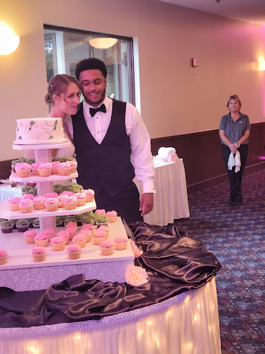 Golf Course «Chenoweth Golf Course & Banquet Facility», reviews and photos, 3087 Chenoweth Rd, Akron, OH 44312, USA