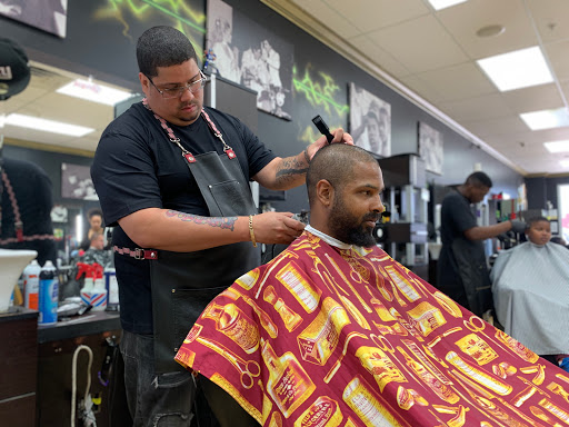 Barber Shop «TwinCutZ Barbershop», reviews and photos, 9390-3 6 Mile Cypress Pkwy, Fort Myers, FL 33966, USA