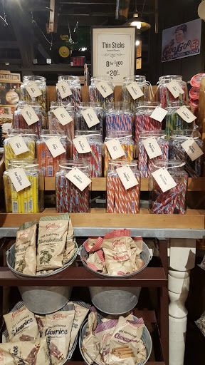 American Restaurant «Cracker Barrel Old Country Store», reviews and photos, 10090 Daniels Pkwy, Fort Myers, FL 33913, USA