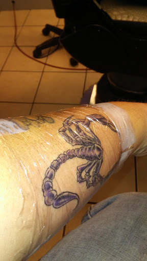 Tattoo Shop «Your Design Or Mine Tattoos», reviews and photos, 1993 Harrodsburg Rd, Lexington, KY 40504, USA