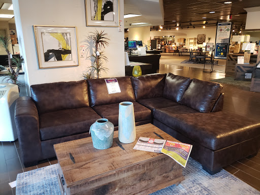 Outlet Store «Rooms To Go Outlet Furniture Store - Norcross», reviews and photos, 6288 Dawson Blvd, Norcross, GA 30093, USA