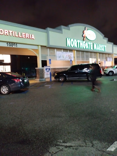 Grocery Store «Northgate Gonzalez Markets», reviews and photos, 10801 Prairie Ave, Inglewood, CA 90303, USA
