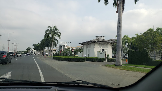 Opiniones de Edificio Molinos en Guayaquil - Centro comercial