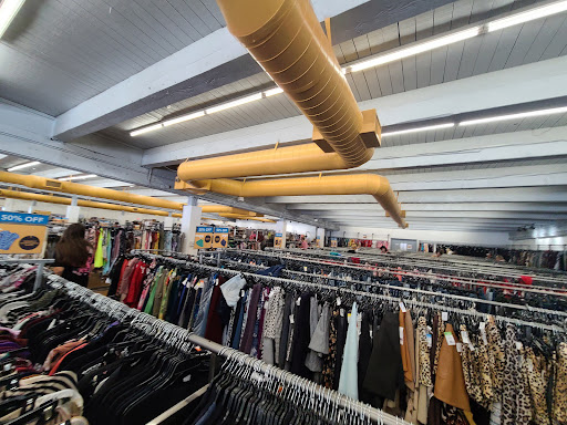Thrift Store «Goodwill Store», reviews and photos, 23740 El Toro Rd e, Lake Forest, CA 92630, USA