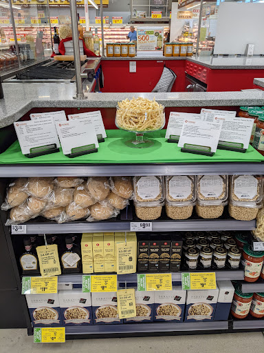 Grocery Store «H-E-B Grocery», reviews and photos, 300 Main St, Kerrville, TX 78028, USA