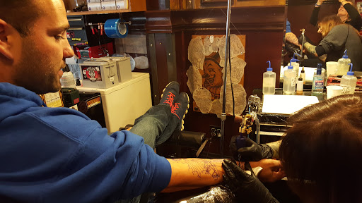 Tattoo Shop «The Mercy Seat», reviews and photos, 210 E 16th St, Kansas City, MO 64108, USA