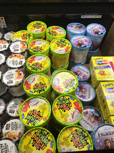 Grocery Store «Grocery Outlet Bargain Market», reviews and photos, 80 E Washington St, Petaluma, CA 94952, USA