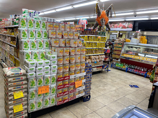 Grocery Store «Fiesta Tropical Market», reviews and photos, 547 E Bridgers Ave, Auburndale, FL 33823, USA