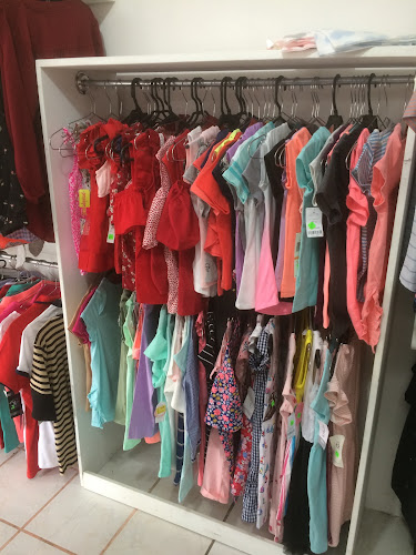 Tamarindo Deli & Gift Shop - Tienda de ropa