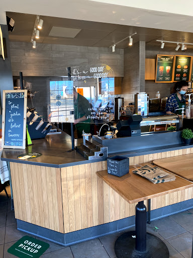Coffee Shop «Starbucks», reviews and photos, 267 Flanders Rd, Niantic, CT 06357, USA