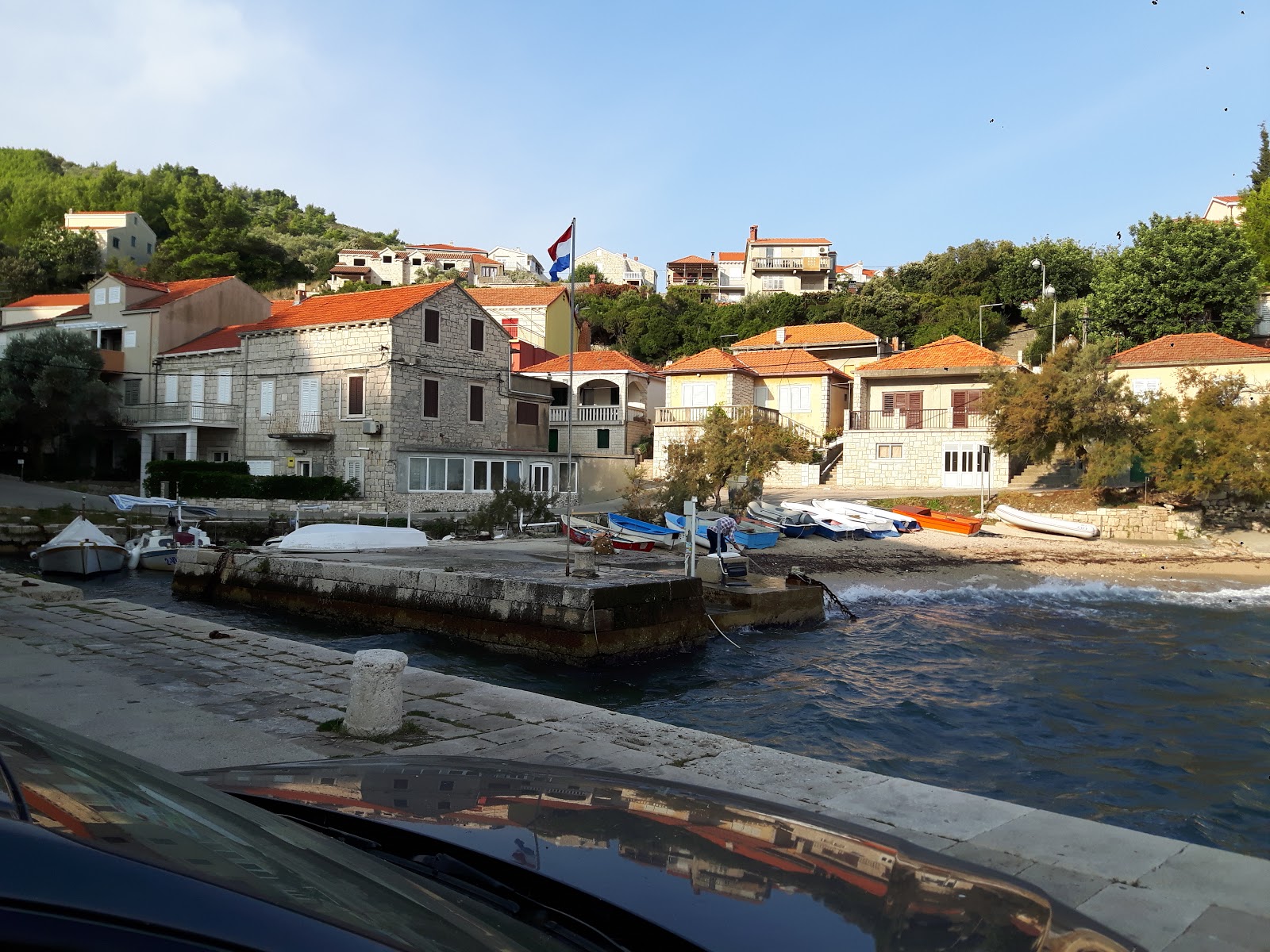 Prigradica II beach'in fotoğrafı çok temiz temizlik seviyesi ile