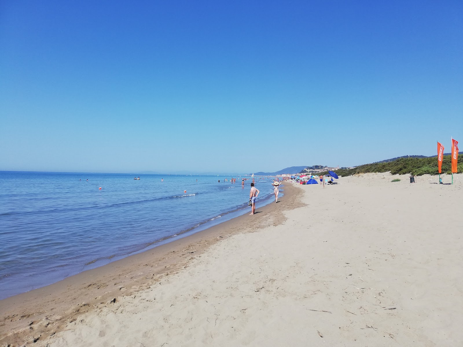 Zdjęcie Spiaggia Delle Marze z powierzchnią jasny piasek