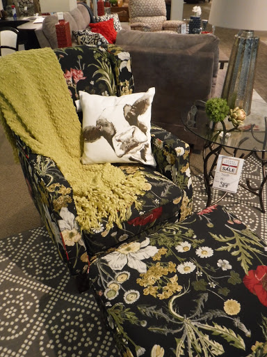 Furniture Store «La-Z-Boy Furniture Galleries», reviews and photos, 17400 NW Corridor Ct, Beaverton, OR 97006, USA