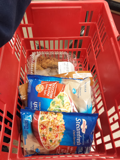 Grocery Store «Hannaford Supermarket», reviews and photos, 299 Elm St, Biddeford, ME 04005, USA