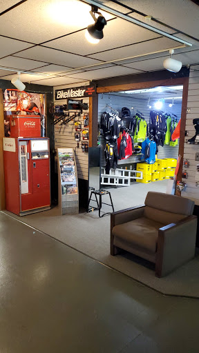 Motorsports Store «Custom Connection Motorsports», reviews and photos, 335 Helmer Rd N, Springfield, MI 49037, USA
