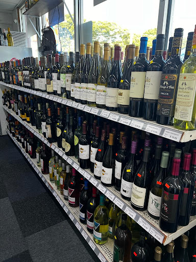 Liquor Store «Virginia Curve Liquor Store», reviews and photos, 856 Virginia Ave, Atlanta, GA 30354, USA