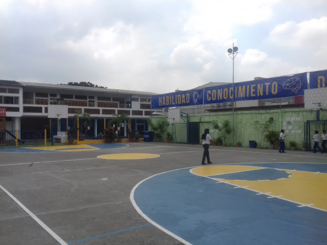 Opiniones de Unidad Educativa Paul Rivet en Guayaquil - Escuela
