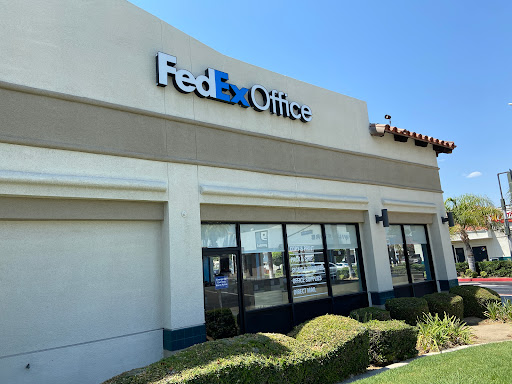 Print Shop «FedEx Office Print & Ship Center», reviews and photos, 6095 Magnolia Ave, Riverside, CA 92506, USA