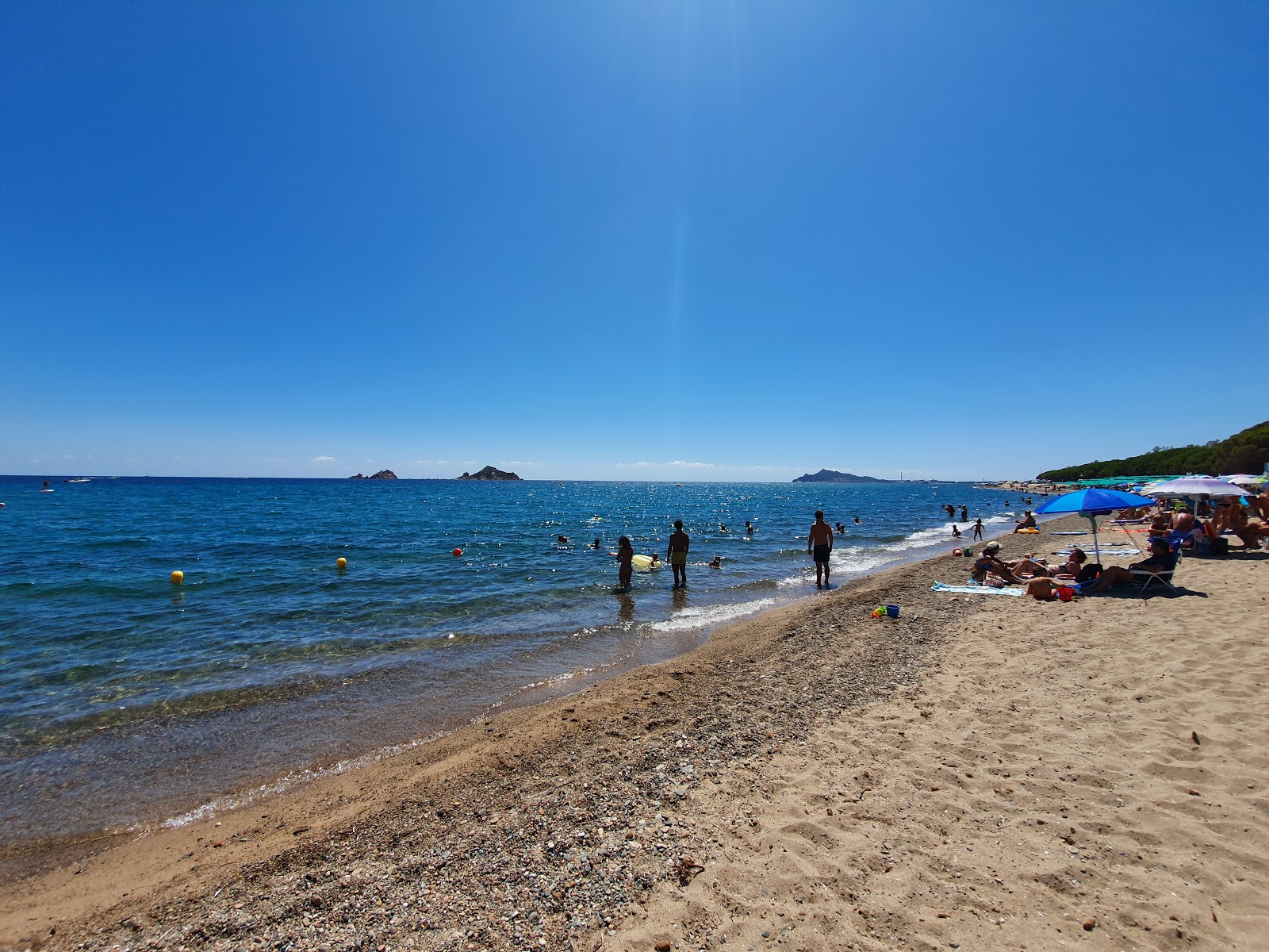 Foto av Spiaggia di Pollu II och dess vackra landskap