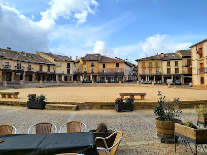 Hotel Rural y Restaurante El Mirador del Hayedo - C. Cuatro Calles, 10, 40515 Riofrío de Riaza, Segovia, Spain