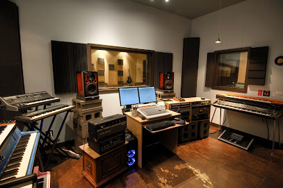 Edmontone Studio
