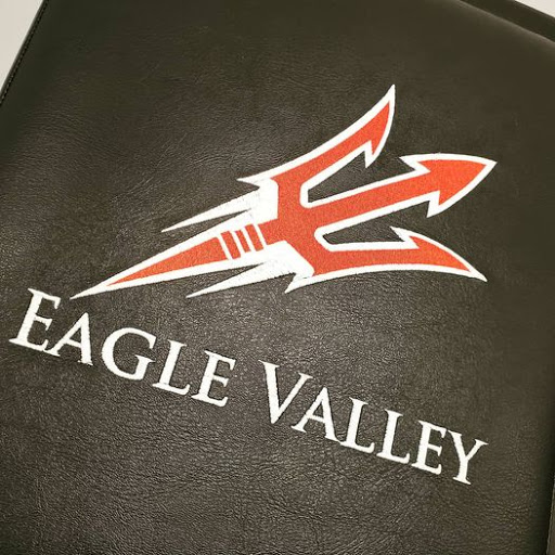 Screen Printer «TRICK THREADS Screen Printing & Embroidery», reviews and photos, 331 Metcalf Rd, Edwards, CO 81632, USA