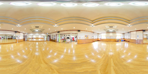 ダンススクール クレインダンススタジオ