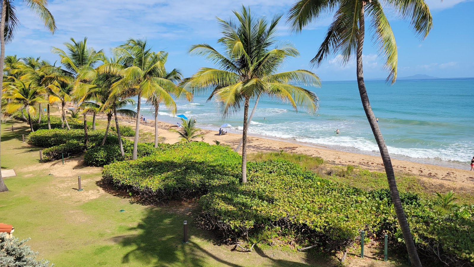 Foto van Playa Guayanes met turquoise puur water oppervlakte