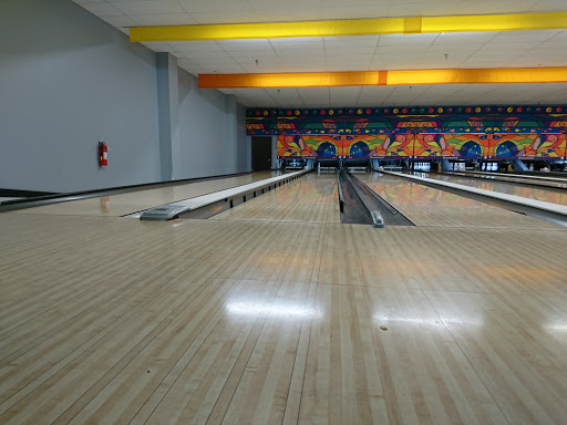 Bowling Alley «Buffaloe Lanes Cary Family Bowling Center», reviews and photos, 151 High House Rd, Cary, NC 27511, USA