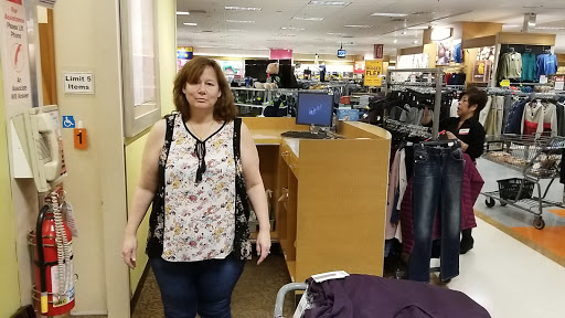 Grocery Store «Fred Meyer», reviews and photos, 365 Renton Center Way SW, Renton, WA 98057, USA