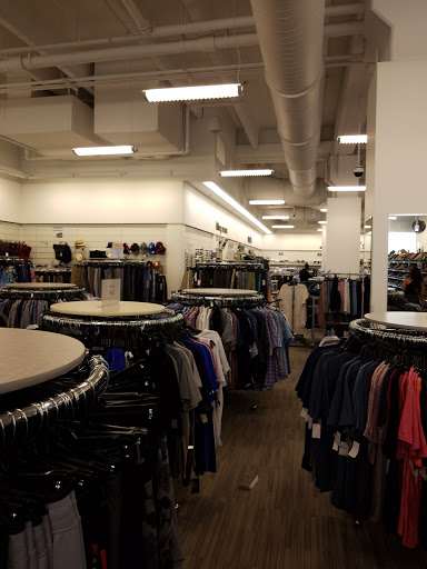 Department Store «Nordstrom Rack Lincoln Park», reviews and photos, 1551 N Sheffield Ave, Chicago, IL 60642, USA