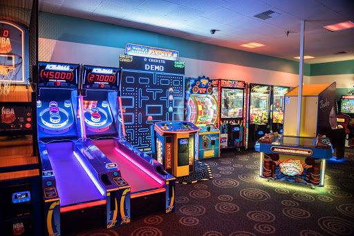 Bowling Alley «Bowlero Buffalo Grove», reviews and photos, 350 McHenry Rd, Buffalo Grove, IL 60089, USA