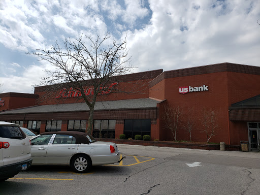 Grocery Store «Schnucks», reviews and photos, 2665 N Illinois St, Swansea, IL 62226, USA