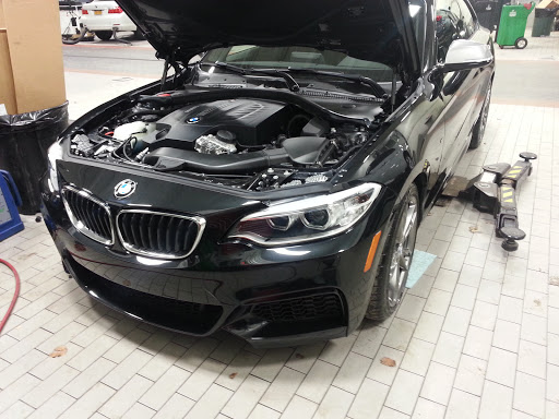 BMW Dealer «BMW of Oyster Bay», reviews and photos, 145 Pine Hollow Rd, Oyster Bay, NY 11771, USA