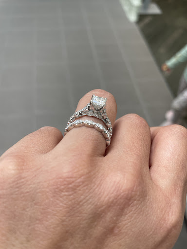 Jeweler «Shane Co.», reviews and photos, 735 Ernest W Barrett Pkwy NW, Kennesaw, GA 30144, USA