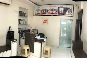 Mangaljyot Eye Clinic and Laser Center (Dr. Mit Mehta) : Cataract, Laser Eye Surgery, Phaco Surgeon, Eye Surgeon in Malad image