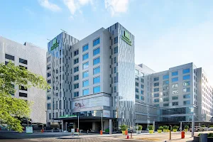 Holiday Inn Doha - the Business Park, an IHG Hotel image