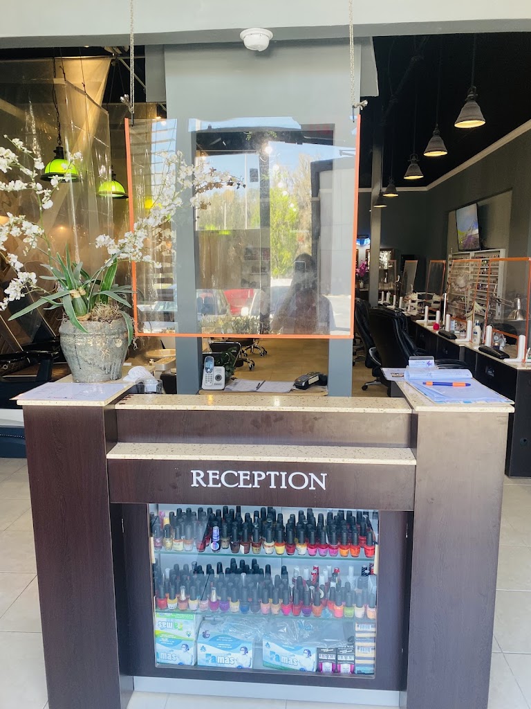 I Nails & Spa 32615