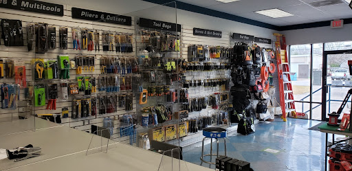 Summit Electric Supply, 303 Commerce St, Clute, TX 77531, USA, 