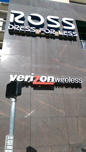 Cell Phone Store «GoWireless Verizon Authorized Retailer», reviews and photos, 100 S Biscayne Blvd #190, Miami, FL 33131, USA