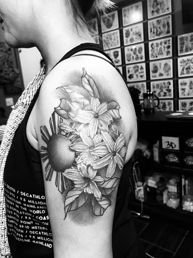 Tattoo Shop «Triton Tattoo Santa Cruz», reviews and photos, 397 Coral St, Santa Cruz, CA 95060, USA