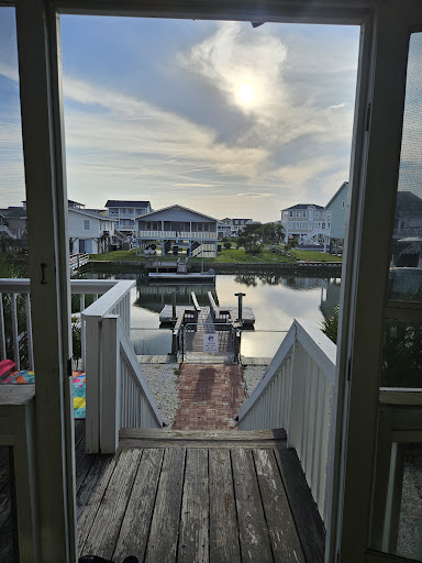 North Carolina Vacation Rentals by Vacasa North Carolina LLC