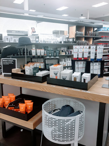 Shopping Mall «Vacaville Commons Shopping Center», reviews and photos, 2098 Harbison Dr, Vacaville, CA 95687, USA