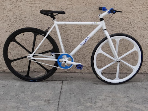 Used Bicycle Shop «Star Cycles Bike Shop», reviews and photos, 4465 Whittier Blvd, Los Angeles, CA 90022, USA