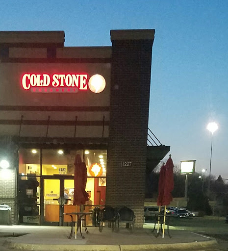 Cold Stone Creamery, 1227 SW Wanamaker Rd Suite 100, Topeka, KS 66604, USA, 